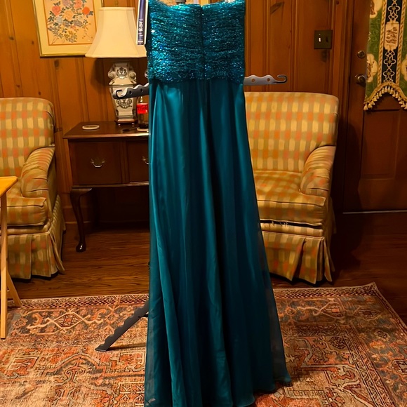 NWT Turquoise long dress. Size 6 - Picture 4 of 6